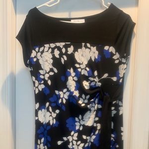 Maternity dress with floral print